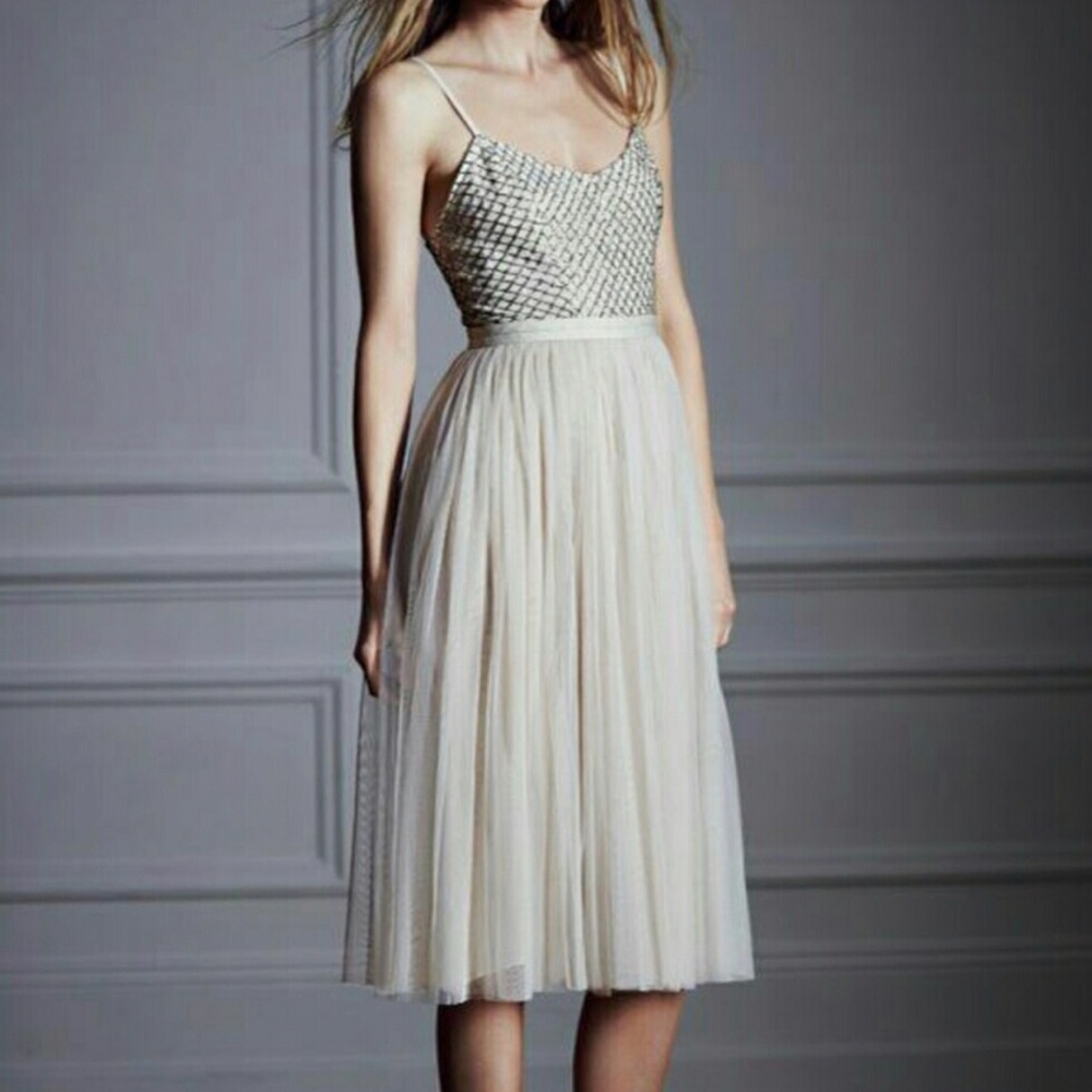 Needle and thread size 6 Grey tulle dress